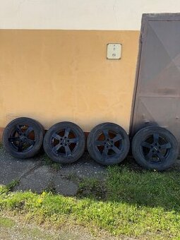 Predám elektróny so zimnými gumami na Suzuki vitaru