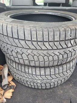 245/45 r18