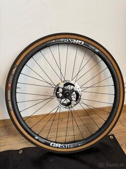 gravel kolesa dt swiss