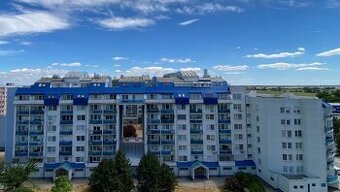 Babony TRE I Na predaj priestranný 2-izbový byt s garážou – 