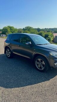 Toyota RAV4, 2.2tdi 110kw,