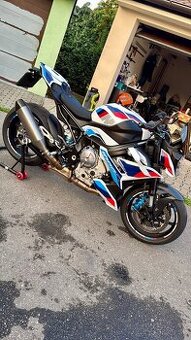 Bmw m1000r