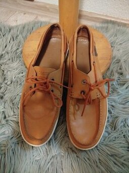 Pánske kožené mokasíny Lacoste 43