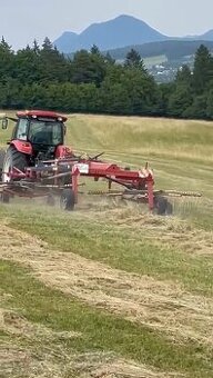 Predám dvojrotorový zhrnovač sena Rozmital