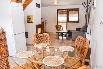 Chata + stavebné pozemky pri Vinianskom jazere, obec Vinné.