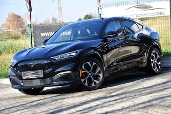 Ford Mustang Mach-E 98,7 kWh EXTENDED_RANGE 371 KONÍ 4X4 DPH