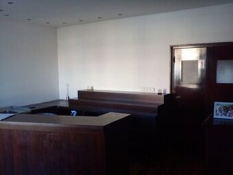 Dom na obchodné účely, Nitra