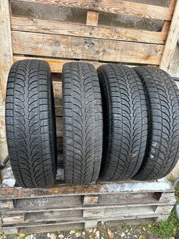 Bridgestone Blizak 205/80/16”-104T zima