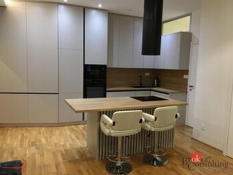 Prenájom 2 izbového bytu v Petržalke