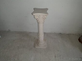 Stojan na kvety - antický stĺp