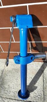 Zdvihák  pre terénne autá