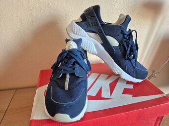 Nové Nike Air Huarache veľkosť 42 (skôr 41)