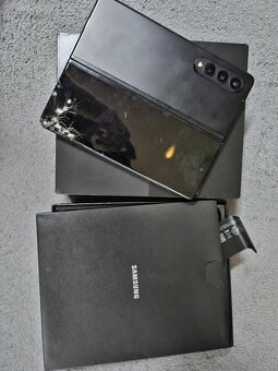 Balík 4 mobilov na diely / opravu – Fold3, Motorola G35, Son