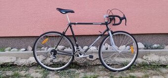 Cestný bicykel zn. Favorit