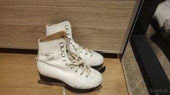 Predam detske korcule