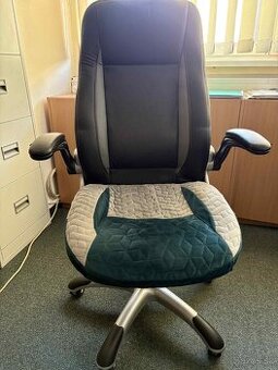 Kancelárska stolička