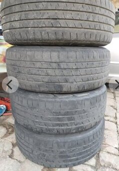 Predám 4ks letné gumy 225/55/19 pekný dezén