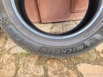 235/60 R18 Michelin