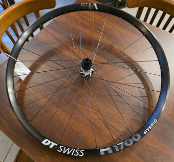 Zadné koleso DT SWISS H1700 Hybrid 584x35