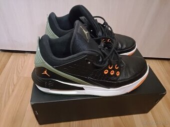 Botasky skoro nové -NIKE JORDAN MAX AURA č.42-43 - 32 Eur