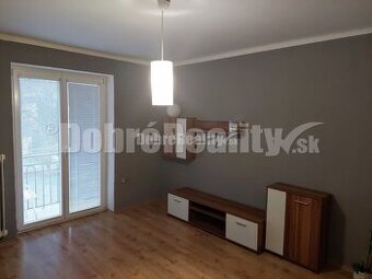 DOBRÉ REALITY -  na prenájom 2-izbový tehlový byt s balkónom