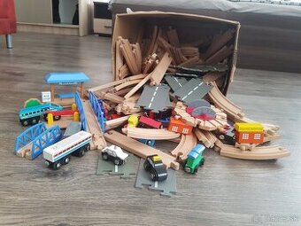 Drevená vláčiková dráha