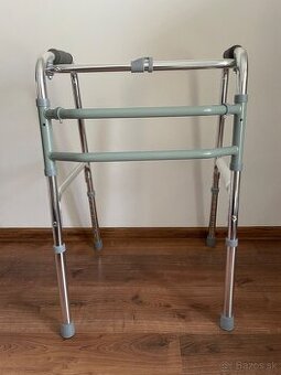 chodítko pre seniorov