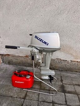 Suzuki 9.9 (úprava na 15 HP) – Top stav + originál nádrž