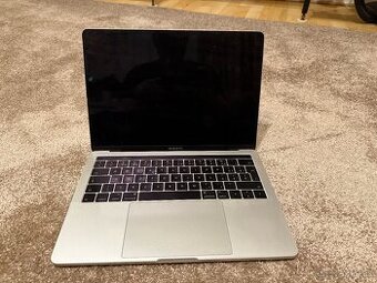 Predam starsi macbook pro, 2016