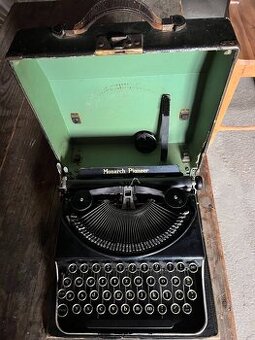 Starožitný písací stroj