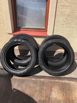 Letné pneu 235/50r19