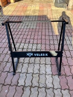 Dj stôl alebo na klavir