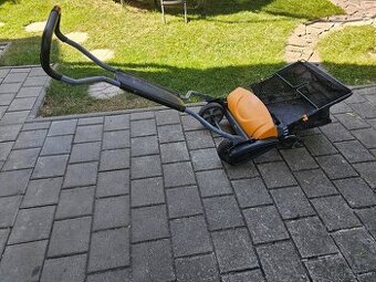 Predam Vretenovu kosačku Fiskars Max Momentum