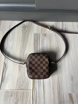 louis vuitton taska