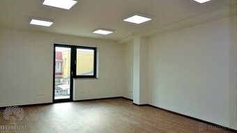 Prenájom kancelárskych priestorov, moderná novostavba, Novom