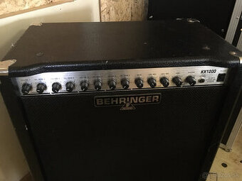 Predam klavesove kombo Behringer KX1200