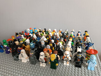 Veľká LEGO zbierka – 9,3 kg originálnych dielikov + 115 mini