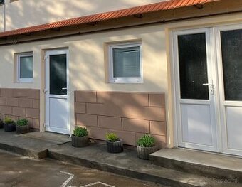 Skladové priestory s kancelariou