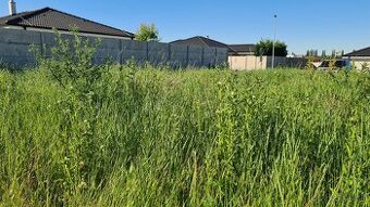 STAVEBNÝ POZEMOK v novovybudovanej lokalite.