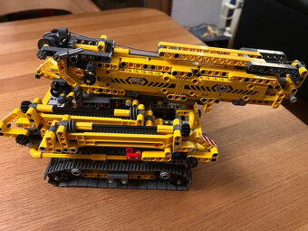 Lego Technic Kompaktný žeriav 42097 920 dielikov