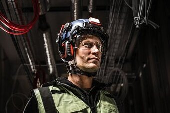 Milwaukee Prilba BOLT 200 s príslušenstvom