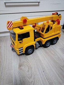 Predám Bruder auto žeriav