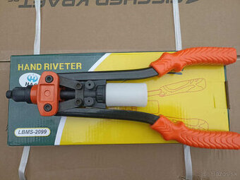 Nitovacie kliešte pre matice