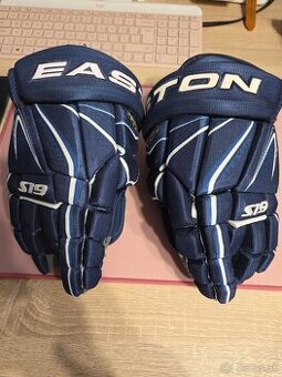 Nové hokejové rukavice Easton Sealth 19