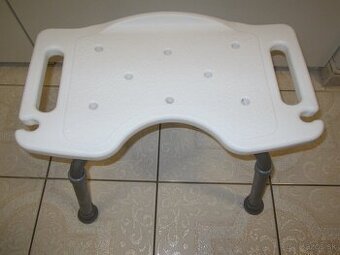 Stolička na sprchovanie