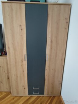 Predam komodu a skrinu