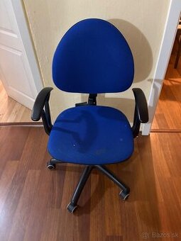 Kancelárska stolička