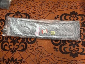 Land Rover Freelander 2 (359) Mriežka LR003295