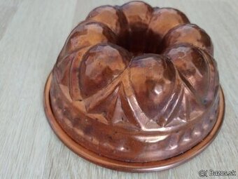 Starožitné medené formičky, 2 druhy