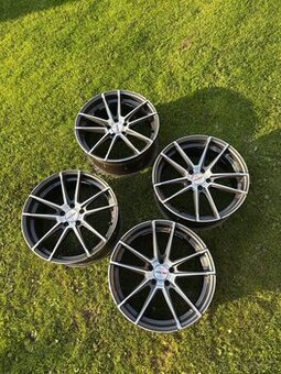 5x112 R19 Motec